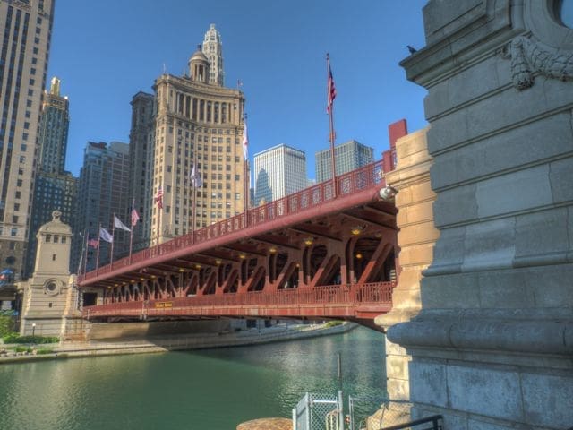 Depersonalization on Michigan Avenue Bridge
